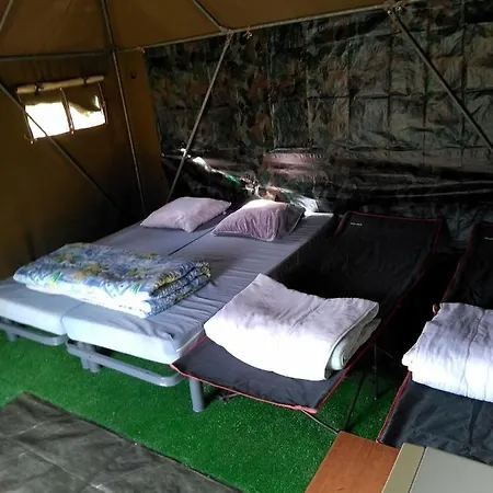 Tente de luxe La Tente Du Commandant Français 1954 Pour Nuit Insolite *