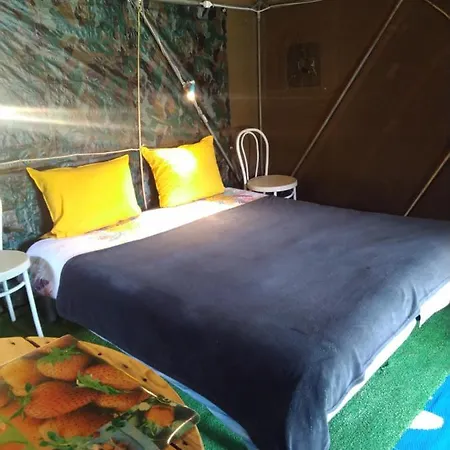 豪华帐篷 La Tente Du Commandant Francais 1954 Pour Nuit Insolite Arrest